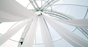 円形トラス内部